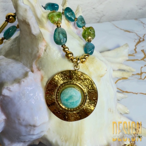 Naszyjnik z apatytu z zawieszką w stylu antycznym | Kolekcja Antiqua | Kuźmińska Design