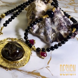 Naszyjnik z czarnych pereł, pirytu i rubinu | Srebro pozłacane 24K | Kuźmińska Design