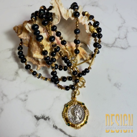 Naszyjnik z czarnych pereł premium 96 cm z monetą