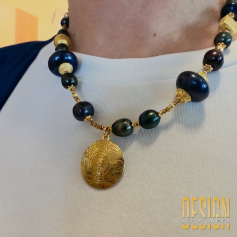 Naszyjnik z czarnych pereł z zawieszką Majów/Inków – 44 cm + regulacja