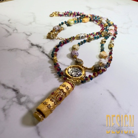 Naszyjnik z kolorowych szafirów i rubinów – srebro złocone 24k | Kuźmińska Design