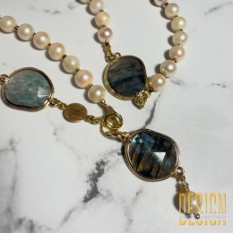Porcelanowe perły i labradoryt – naszyjnik handmade Kuźmińska Design
