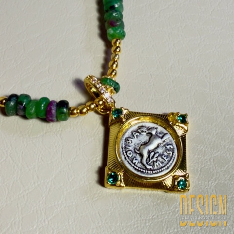 Naszyjnik z rubinu z zoisytem z antyczną zawieszką i monetkami | Kolekcja Antiqua – Kuźmińska Design