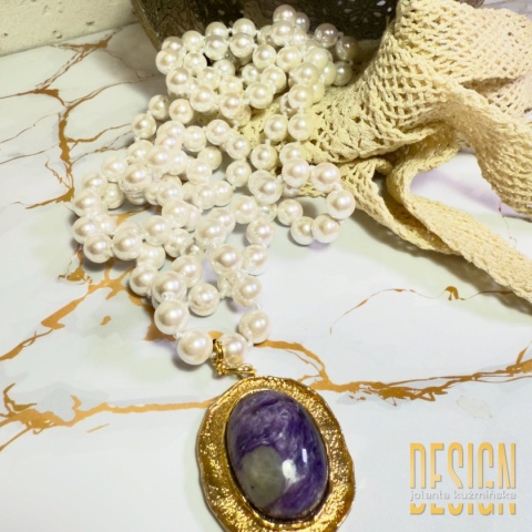 Porcelanowa perła 120 cm z czaroitem | Biżuteria autorska Kuźmińska Design